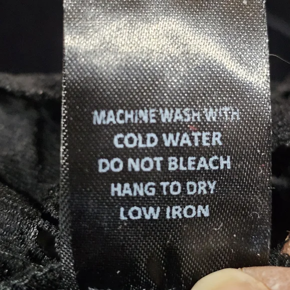 Olivaceous Cropped Lace Tank Top In Black Size S NWT - Picture 5 of 6